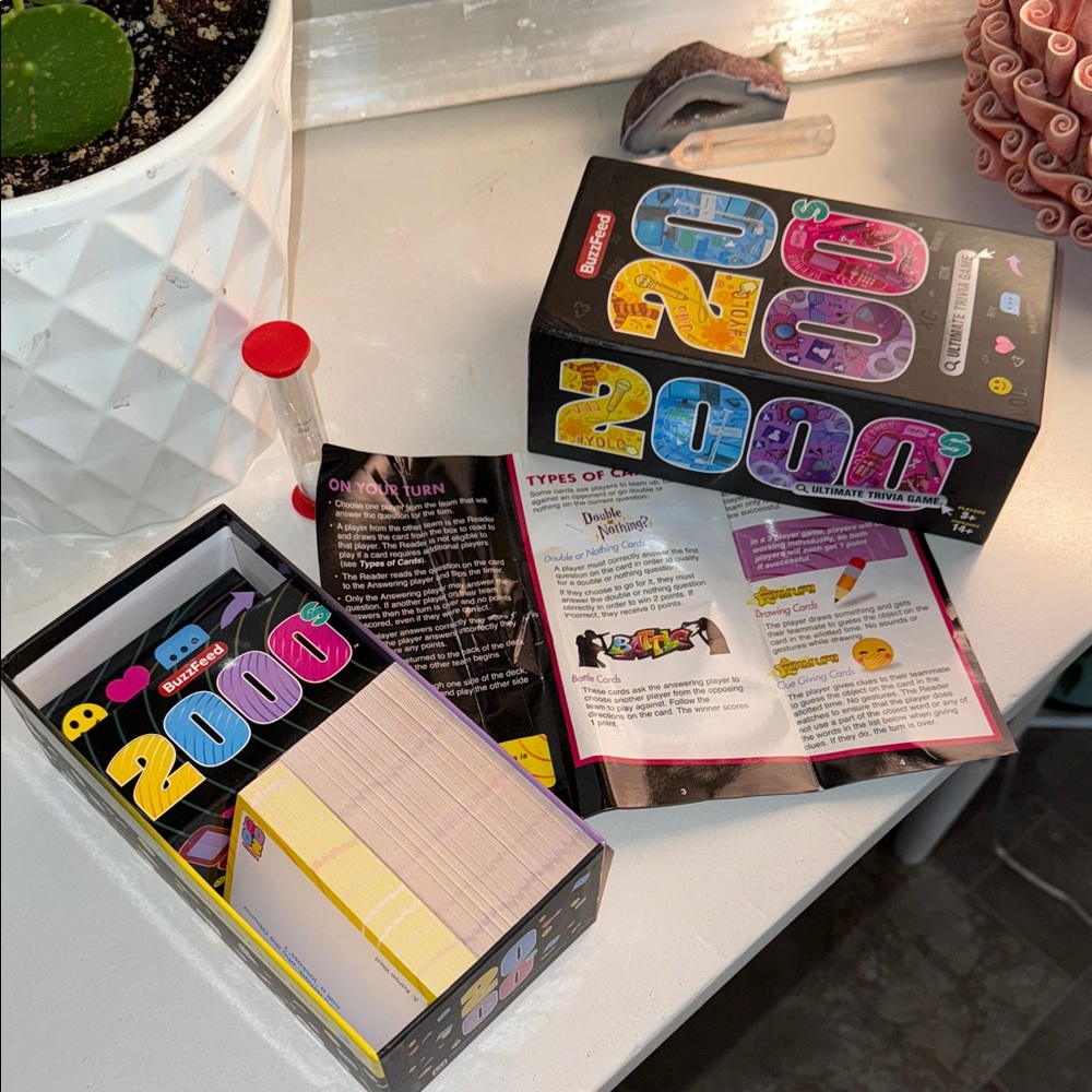 2000s buzz feed Trivia Game with Cards and Timer